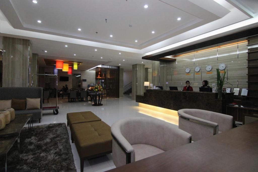 District 21 Hotel Iloilo Extérieur photo