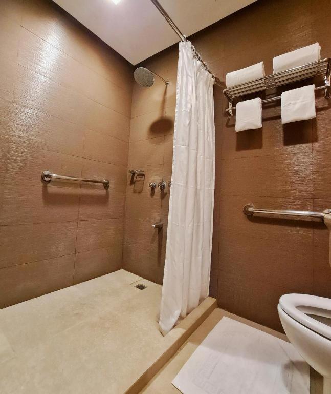 District 21 Hotel Iloilo Extérieur photo