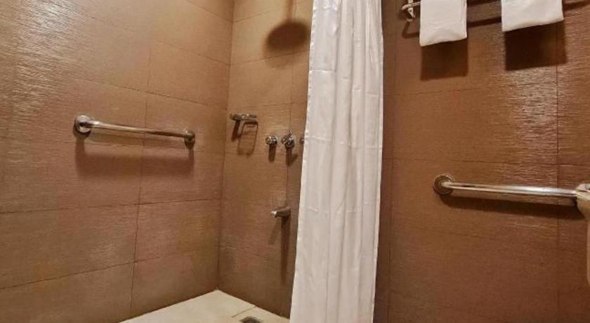District 21 Hotel Iloilo Extérieur photo