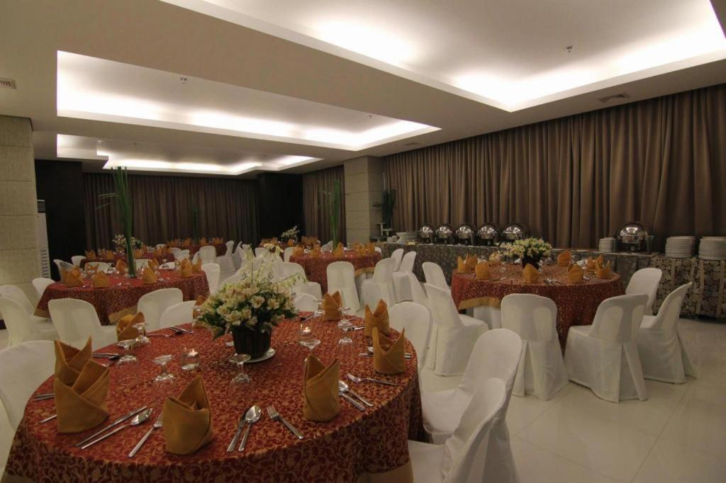 District 21 Hotel Iloilo Extérieur photo