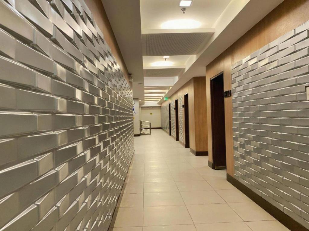 District 21 Hotel Iloilo Extérieur photo