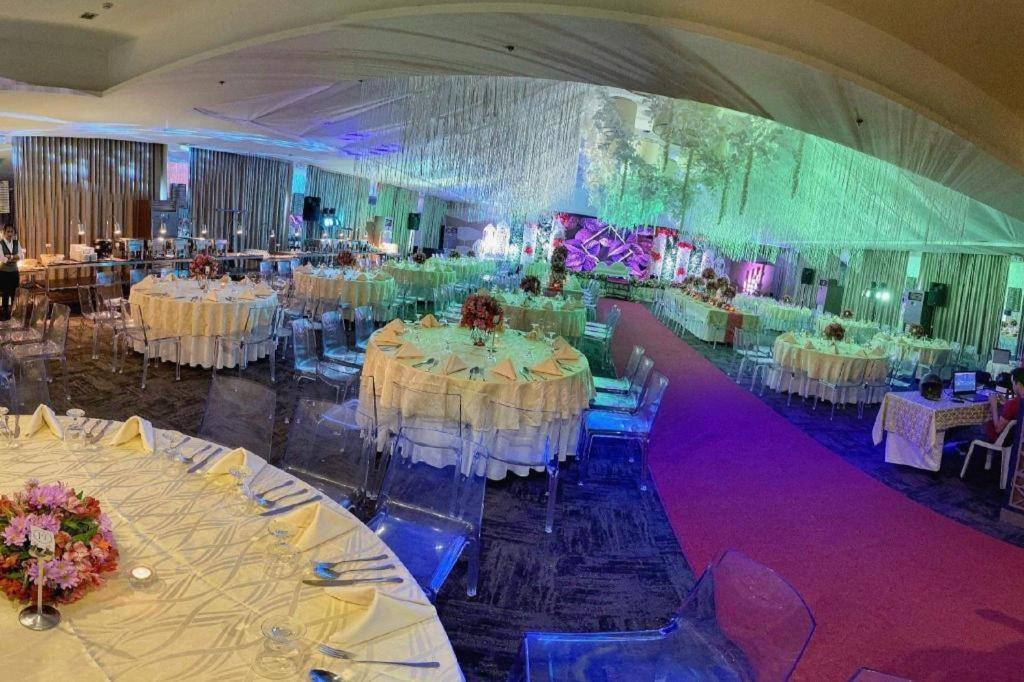 District 21 Hotel Iloilo Extérieur photo